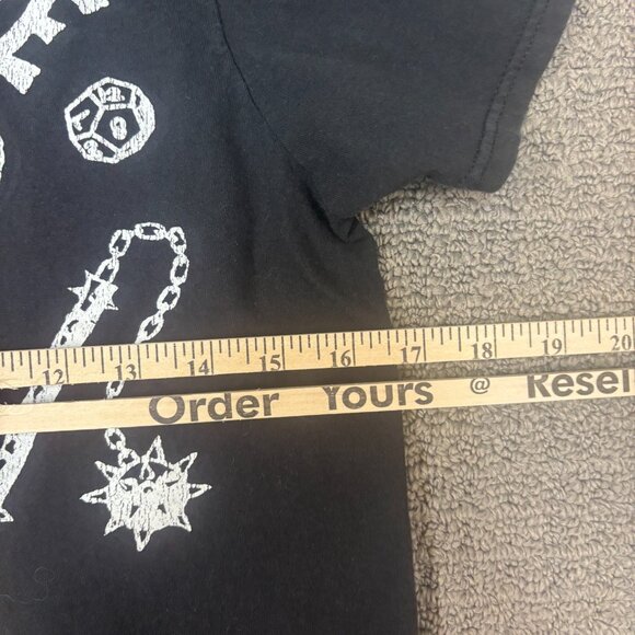 Stranger Things Hellfire Club Shirt Small Fitted Crewneck Graphic Print Worn Tee - Picture 4 of 9